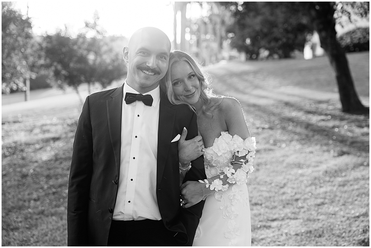 Bride and groom portraits in the grounds of Muckenthaler Mansion